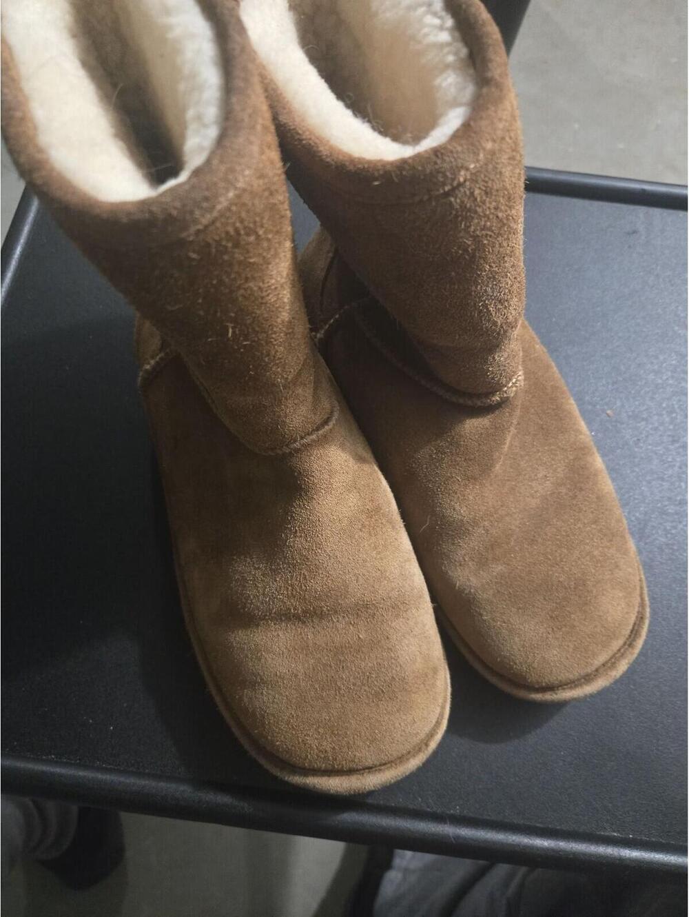 Bearpaw Women's Chestnut Suede Shearling Boots Size 8